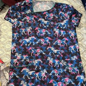 Med scrub top worn once